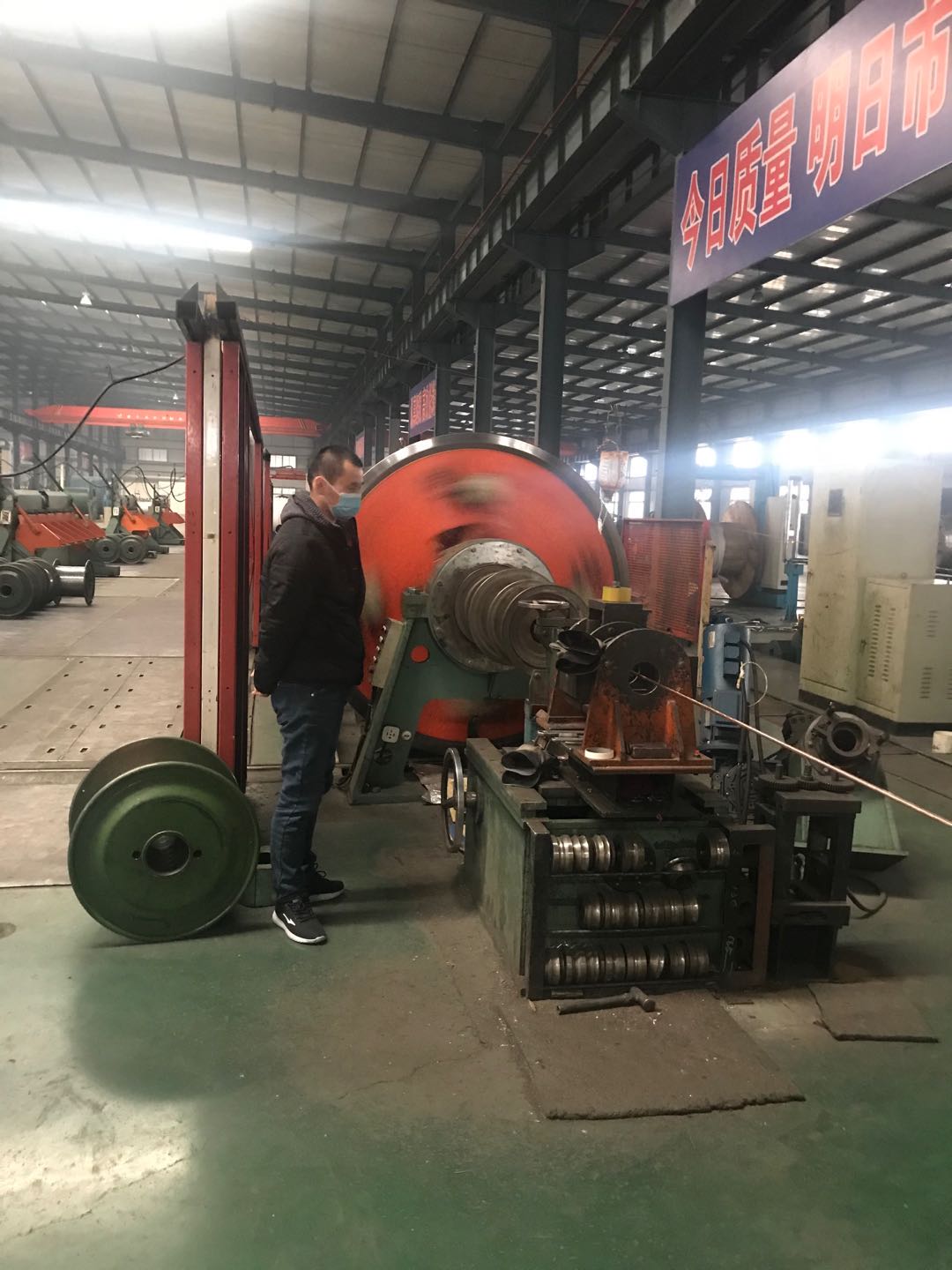半島電纜：一手抓疫情防控，一手抓復(fù)工復(fù)產(chǎn)，內(nèi)外兼顧，眾志成城.jpg